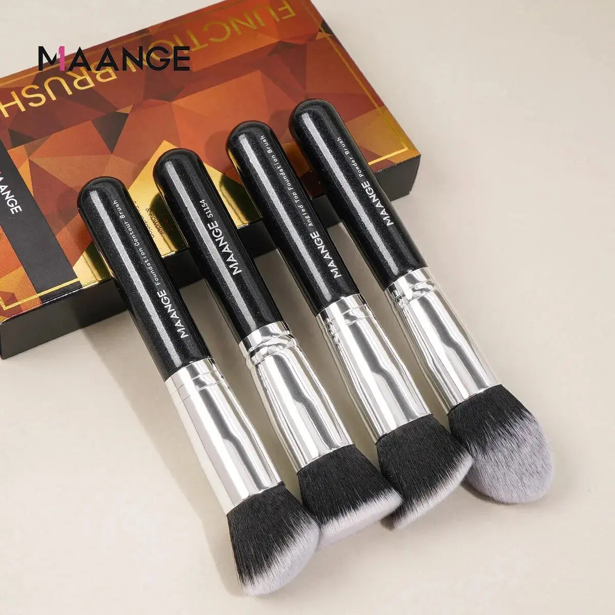 MAANGE 4Pcs Makeup Brushes with Case Foundation Concealer Powder Makeup Brush Soft Dense Bristles Big Cosmetic Brushes Beauty Makeup art