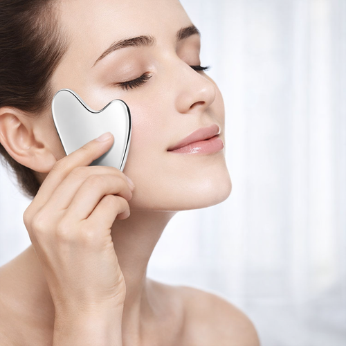 The Face Sculptor™ | Stainless Steel Cooling Gua Sha Makeup art