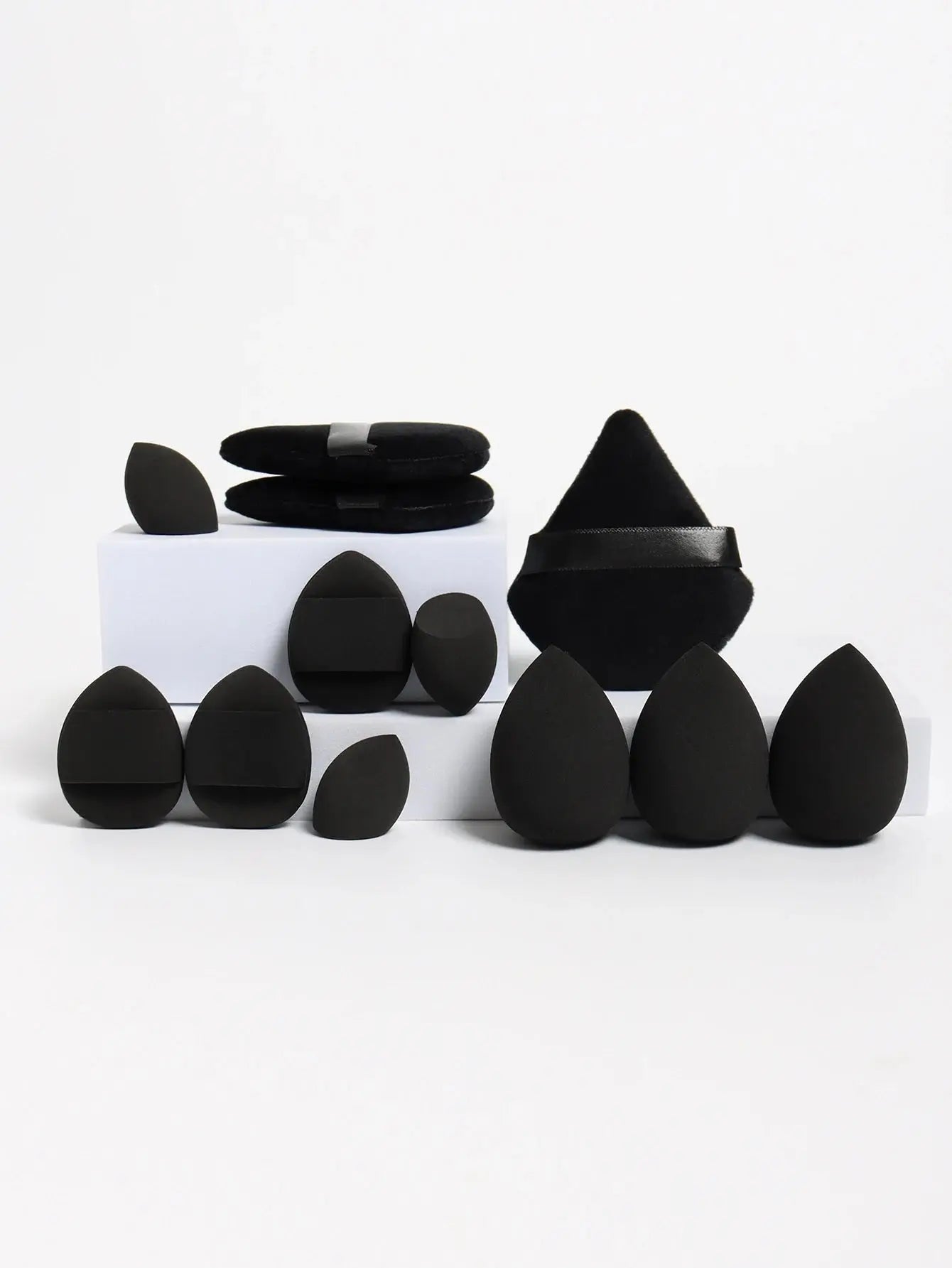 12-Piece All-Purpose Makeup Sponge Set, Made of 3 Loose Powder Puffs, 3 Mini Air Cushion Puffs, 3 Beauty Eggs and 3 Mini Beauty Makeup art
