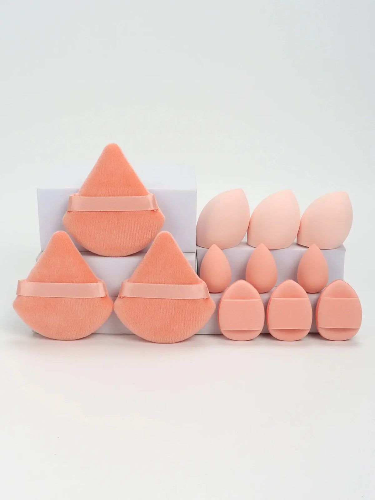 12-Piece All-Purpose Makeup Sponge Set, Made of 3 Loose Powder Puffs, 3 Mini Air Cushion Puffs, 3 Beauty Eggs and 3 Mini Beauty Makeup art
