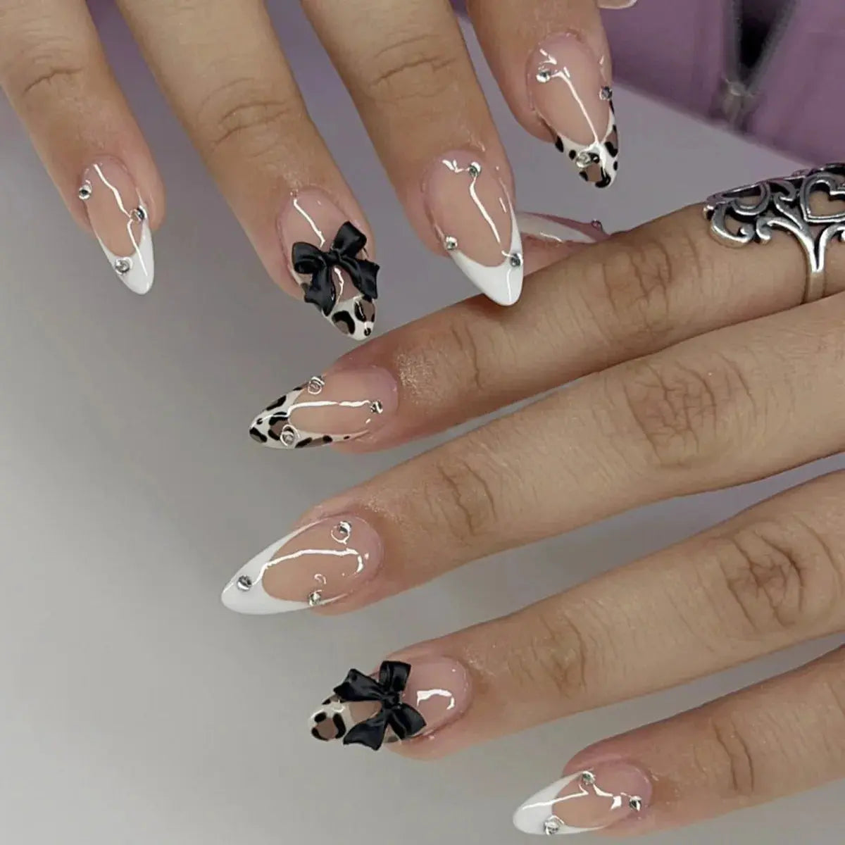 24Pcs Pink French Style Fake Nails 3D Bowknot Designs Short Square Press on Nails Sweet Korean Fashion False Nail for Women Girl Makeup art