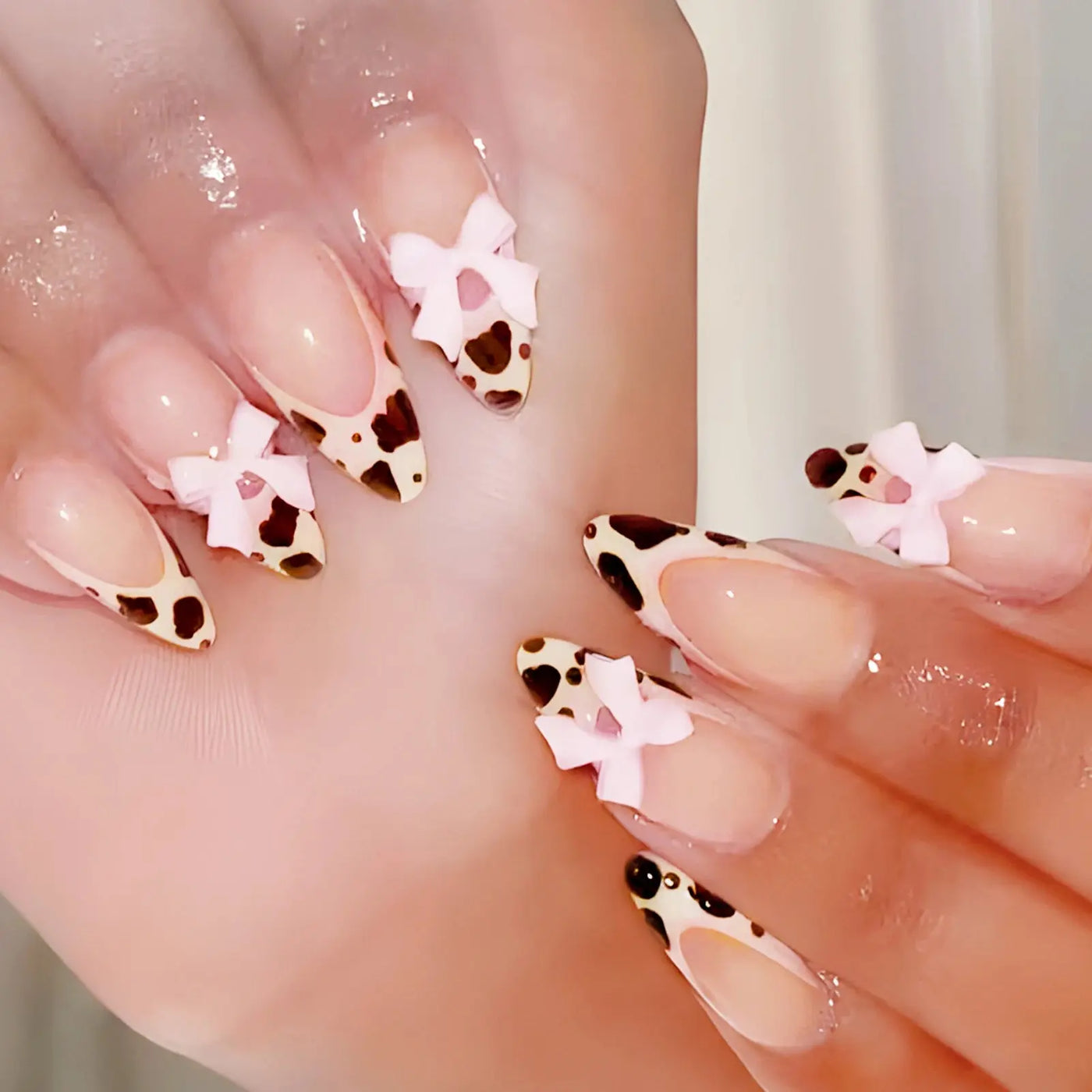 24Pcs Pink French Style Fake Nails 3D Bowknot Designs Short Square Press on Nails Sweet Korean Fashion False Nail for Women Girl Makeup art