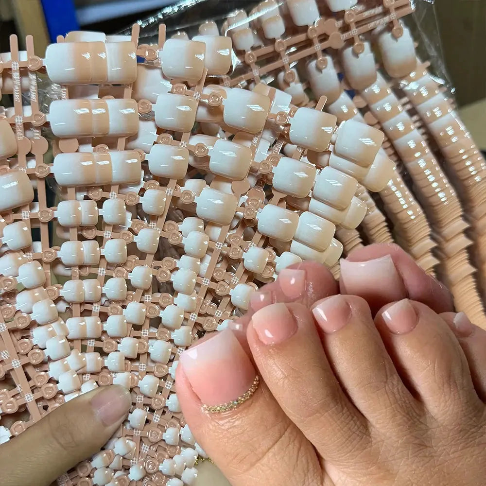 120pcs Short Square False Toe Nail Tips Pink French Soft Gel Press On Toenails White Edge Fake Toe nails Full Cover Toe Nail Tip Makeup art