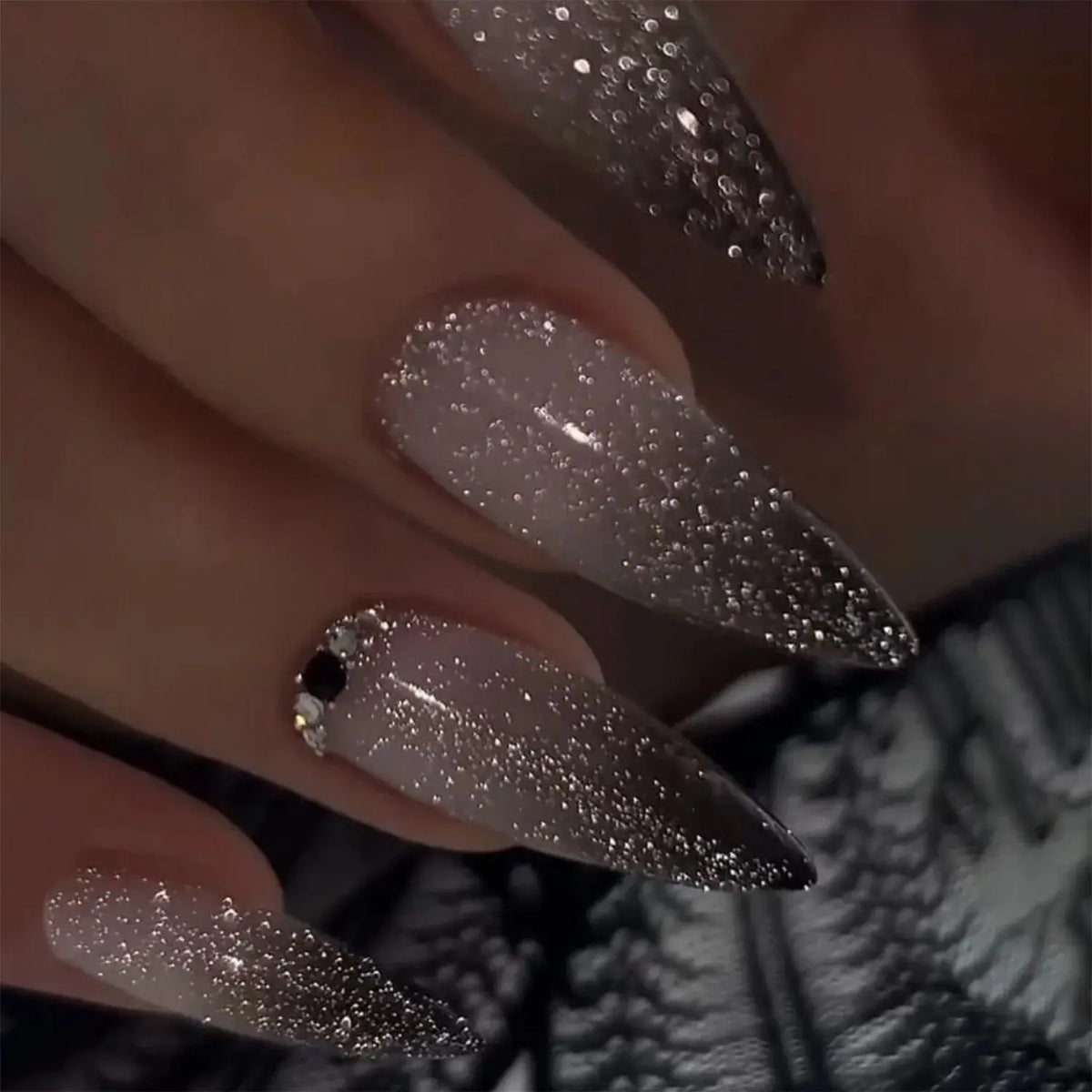 24Pcs Simple Glitter Almond False Nails with Glue Ballerina Nail Design Sweet Cool French Detachable Press on Nail Manicure Tips Makeup art