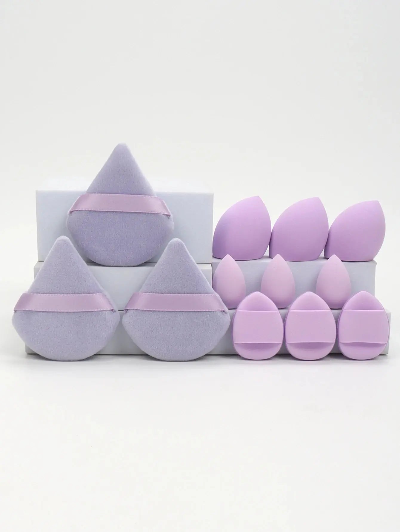 12-Piece All-Purpose Makeup Sponge Set, Made of 3 Loose Powder Puffs, 3 Mini Air Cushion Puffs, 3 Beauty Eggs and 3 Mini Beauty Makeup art